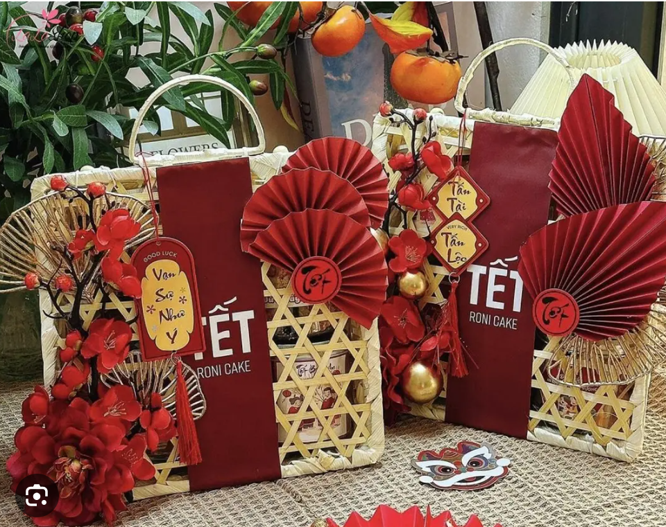 Tại Sao Các Công Ty, Nhà Máy Nên Tặng Quà Cho Nhân Viên?